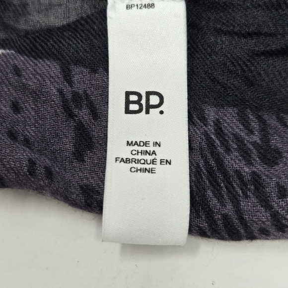 BP BRASS PLUM LIGHTWEIGHT SCARF SHAWL WRAP BLACK PINK PURPLE ABSTRACT WOMEN OS - Picture 10 of 13